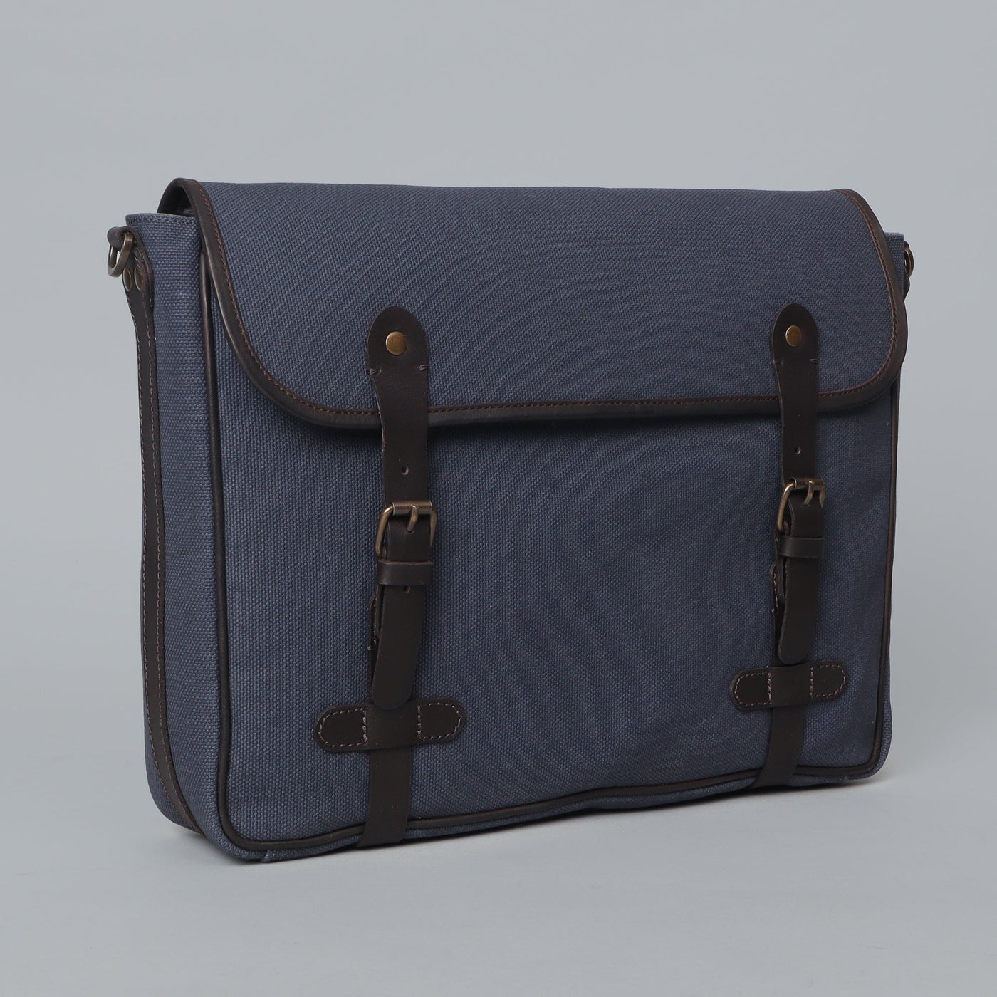 Oslo Canvas Messenger Bag