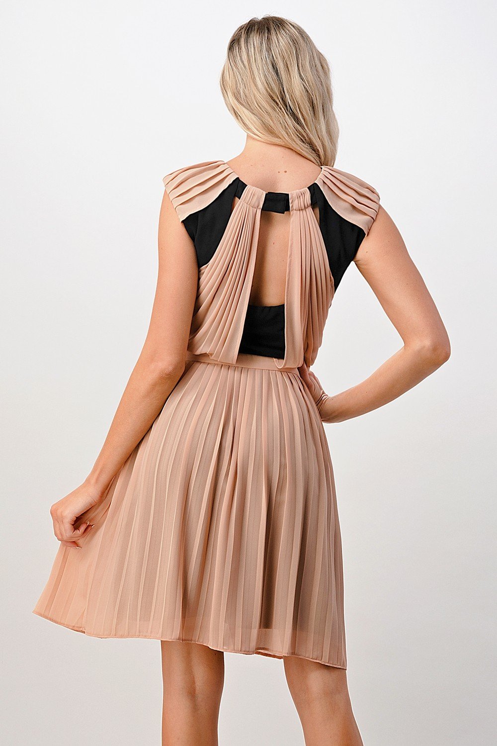 Color Blocked Pleated Fashion Dress